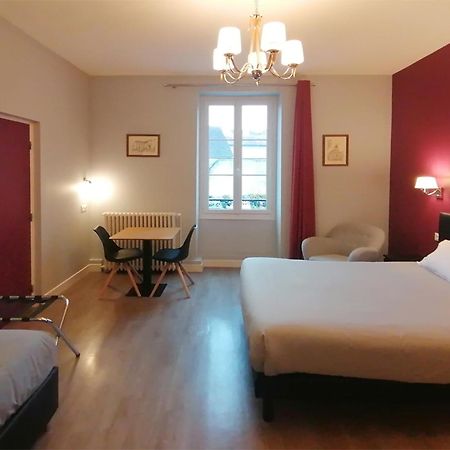 Hotel Le Dormeux Mehun-sur-Yevre Buitenkant foto
