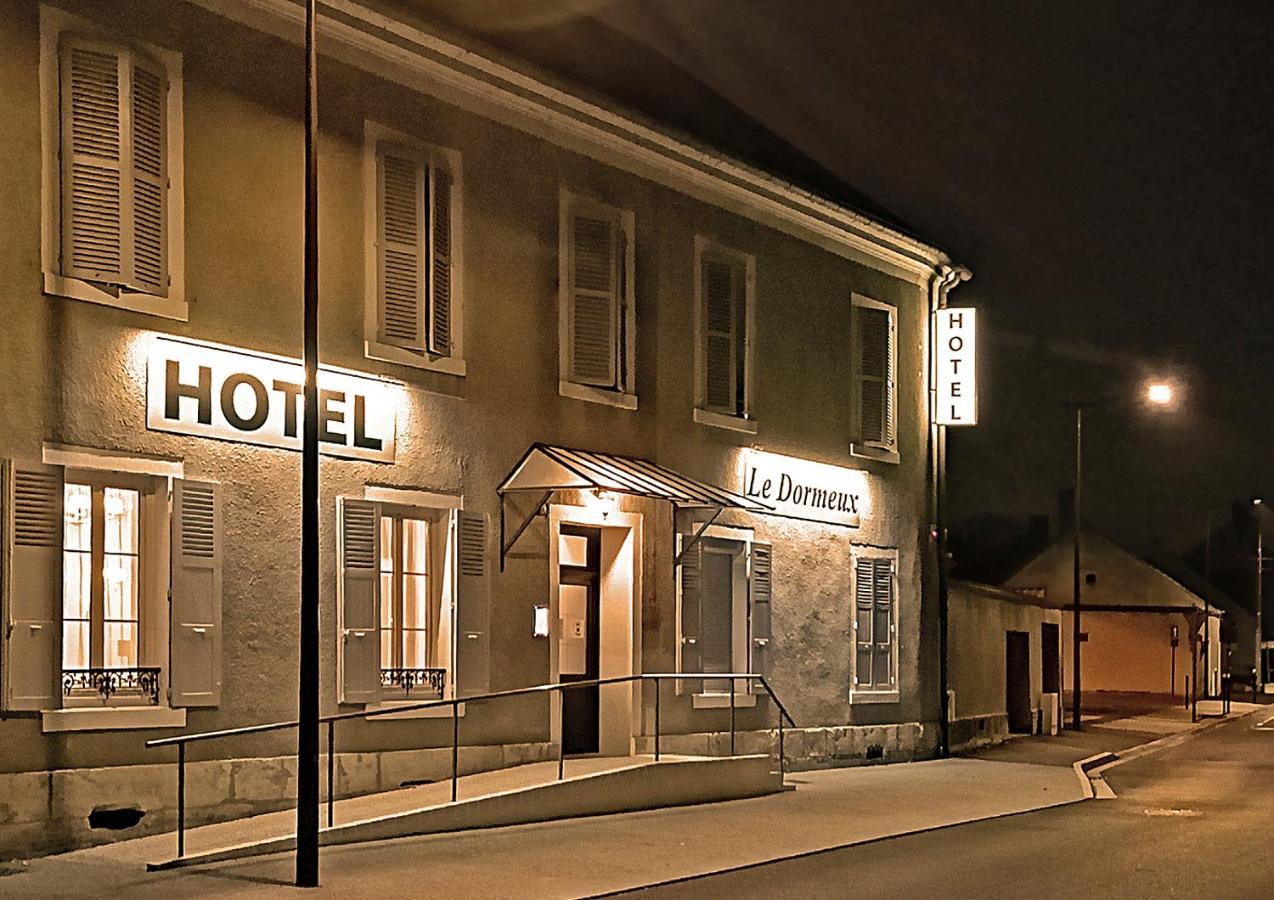 Hotel Le Dormeux Mehun-sur-Yevre Buitenkant foto