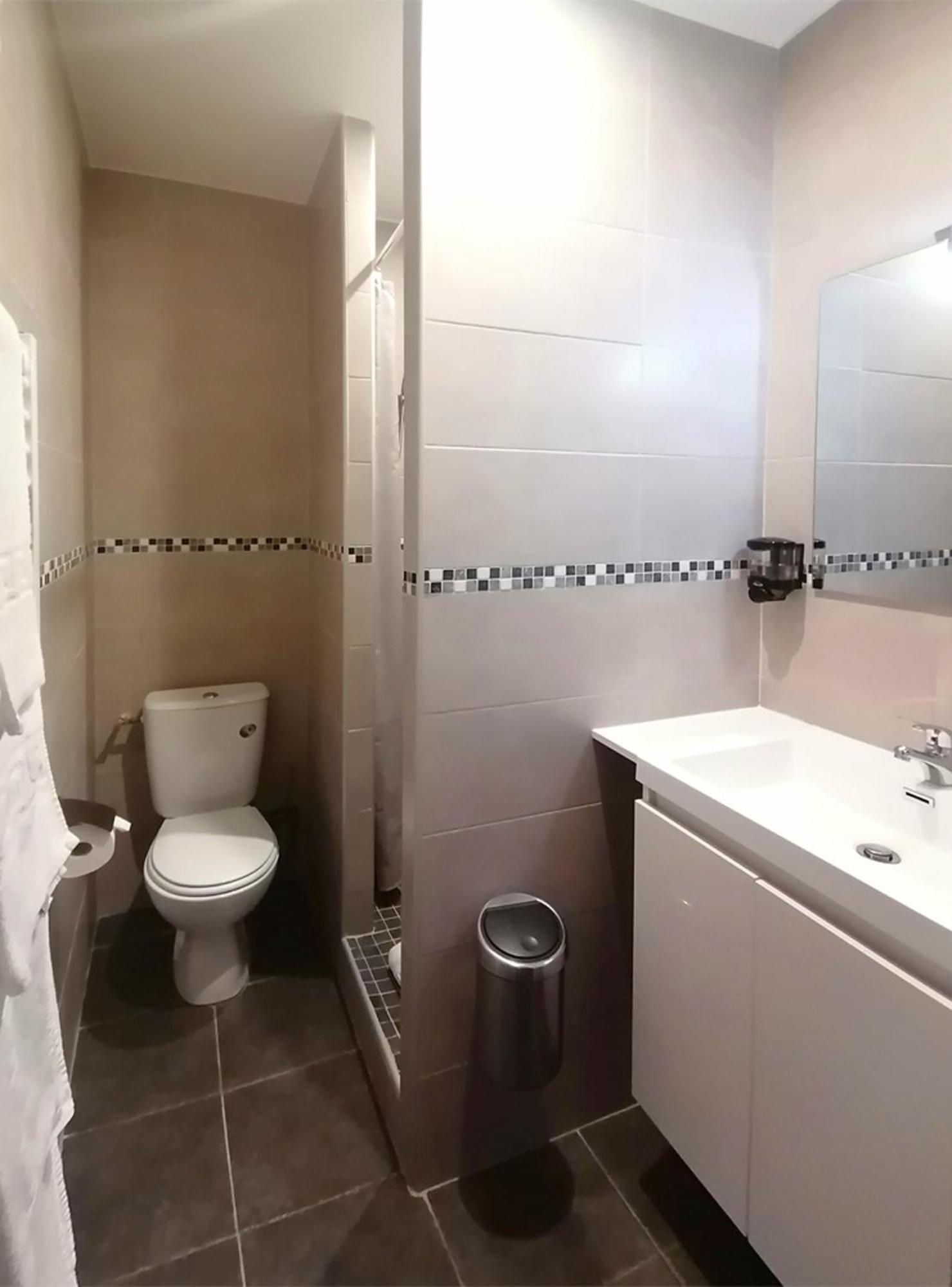 Hotel Le Dormeux Mehun-sur-Yevre Buitenkant foto