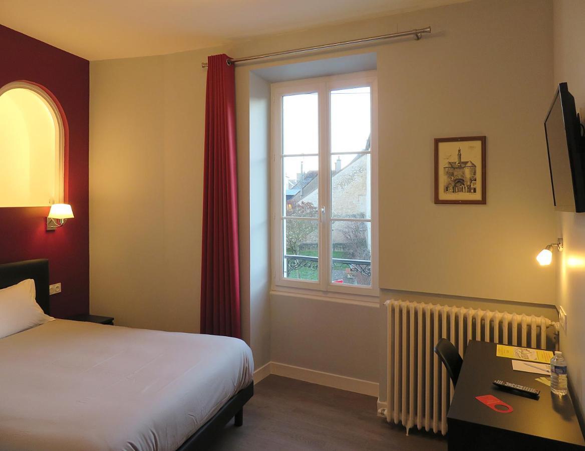 Hotel Le Dormeux Mehun-sur-Yevre Buitenkant foto